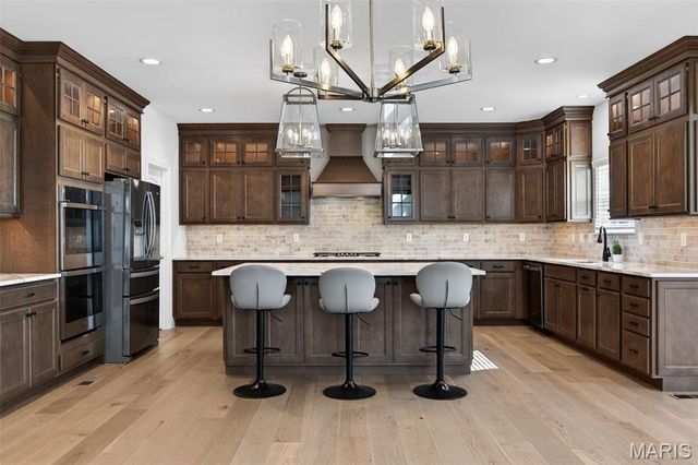 969 Tara Court, Chesterfield, MO 63005