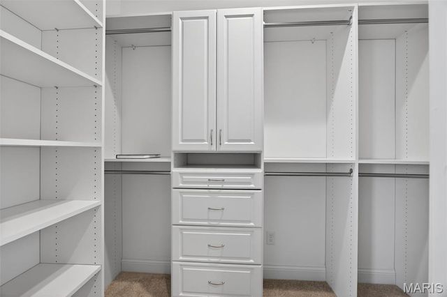 969 Tara Court, Chesterfield, MO 63005