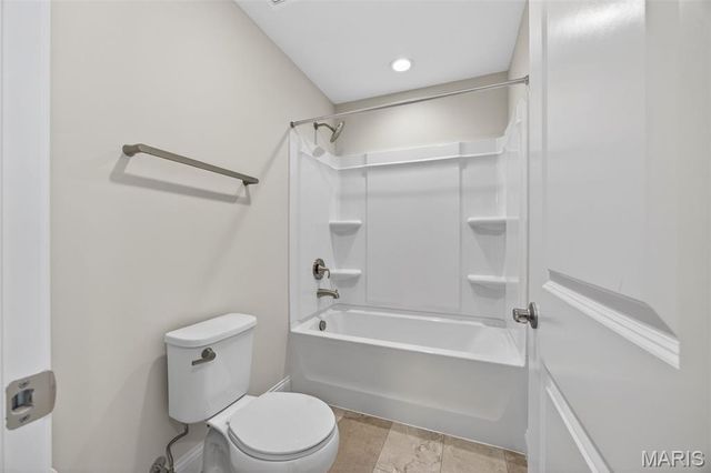 969 Tara Court, Chesterfield, MO 63005