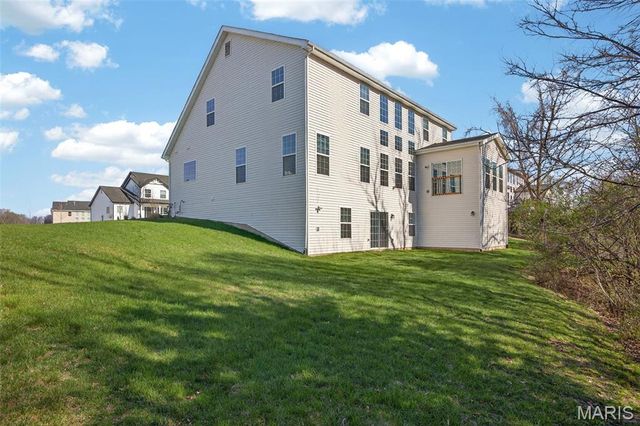 969 Tara Court, Chesterfield, MO 63005