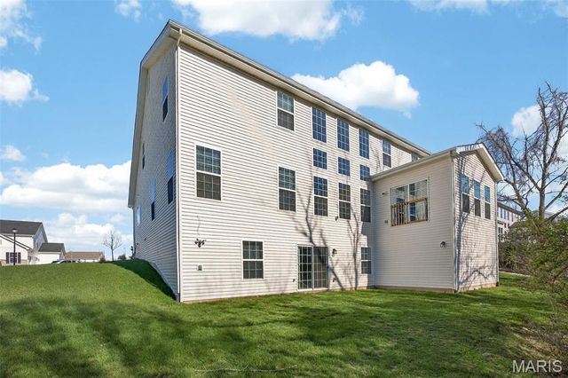 969 Tara Court, Chesterfield, MO 63005