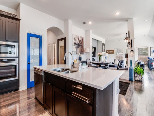 303 W Milas Lane, Glenn Heights, TX 75154