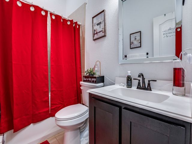 303 W Milas Lane, Glenn Heights, TX 75154