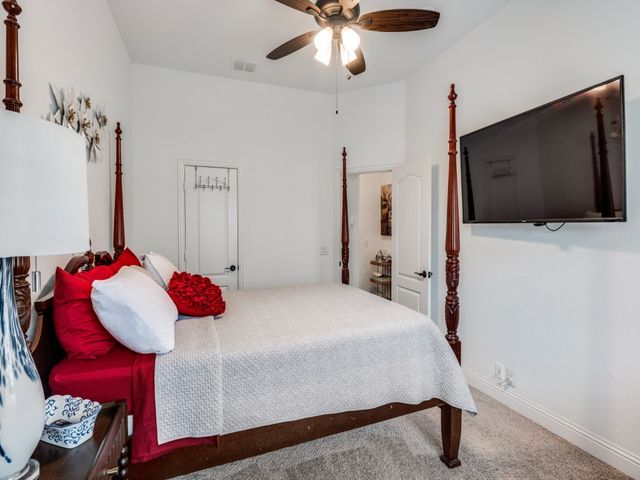 303 W Milas Lane, Glenn Heights, TX 75154