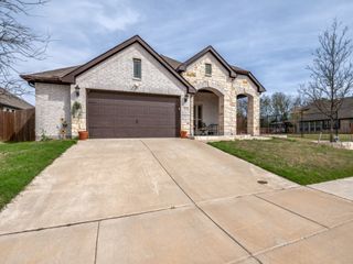 303 W Milas Lane, Glenn Heights, TX 75154