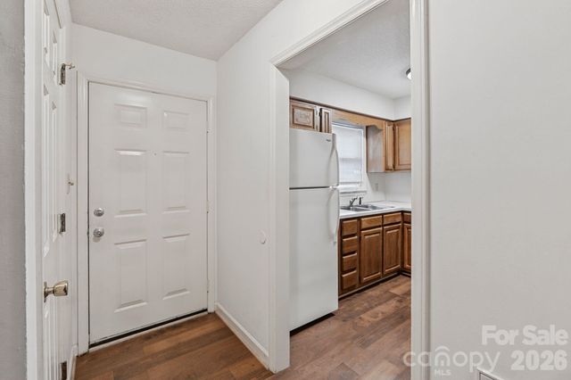 239 13th Avenue Place NW 16, Hickory, NC 28601