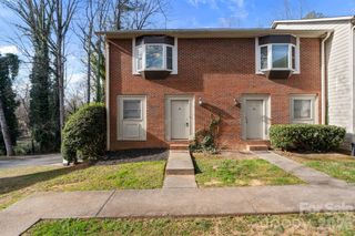 239 13th Avenue Place NW 16, Hickory, NC 28601