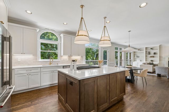 9129 Brentmeade Blvd, Brentwood, TN 37027