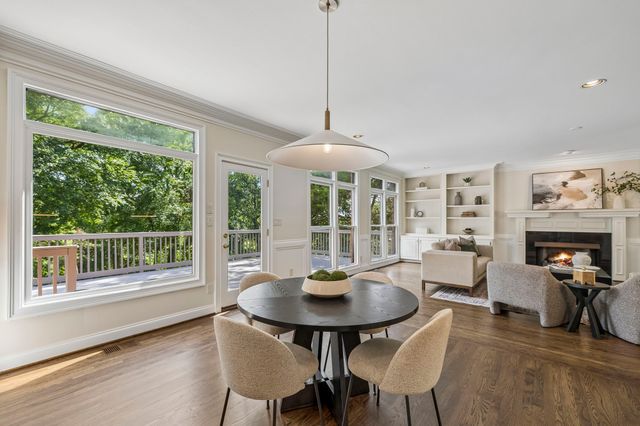 9129 Brentmeade Blvd, Brentwood, TN 37027