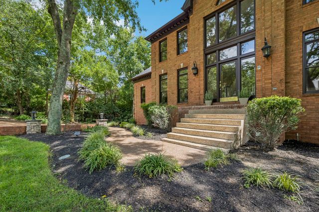 9129 Brentmeade Blvd, Brentwood, TN 37027