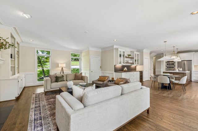 9129 Brentmeade Blvd, Brentwood, TN 37027