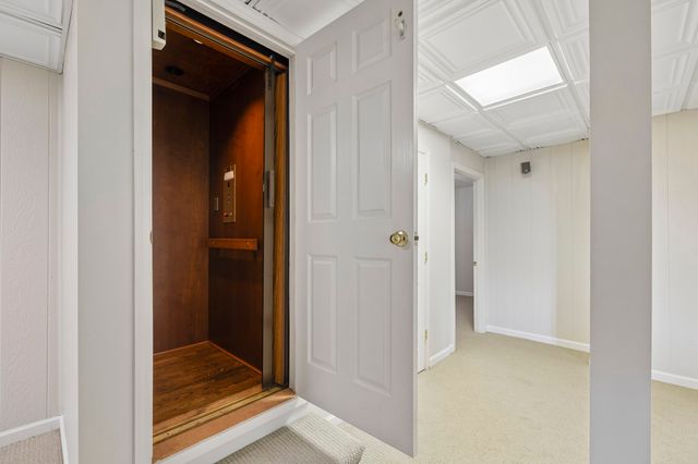9129 Brentmeade Blvd, Brentwood, TN 37027