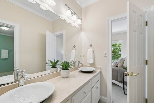 9129 Brentmeade Blvd, Brentwood, TN 37027