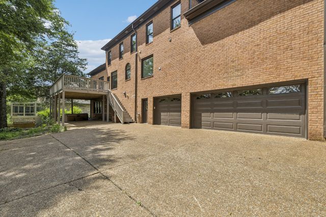 9129 Brentmeade Blvd, Brentwood, TN 37027