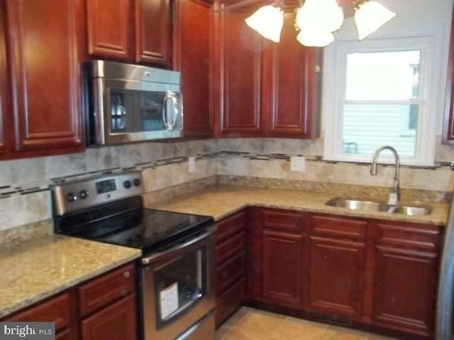 514 ESSEX AVE, Wilmington, DE 19804