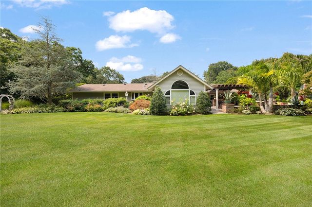 1801 Old Louisquisset Pike, Lincoln, RI 02865