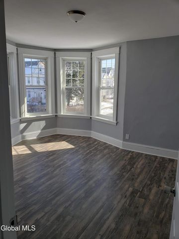 1687 Avenue A, Schenectady, NY 12308