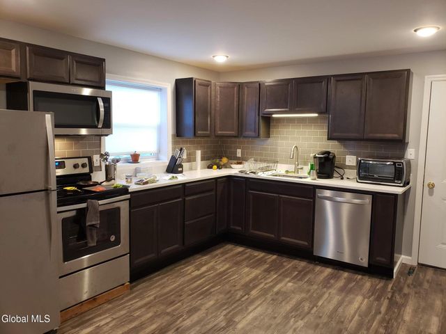 1687 Avenue A, Schenectady, NY 12308