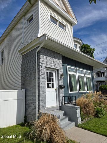 1687 Avenue A, Schenectady, NY 12308