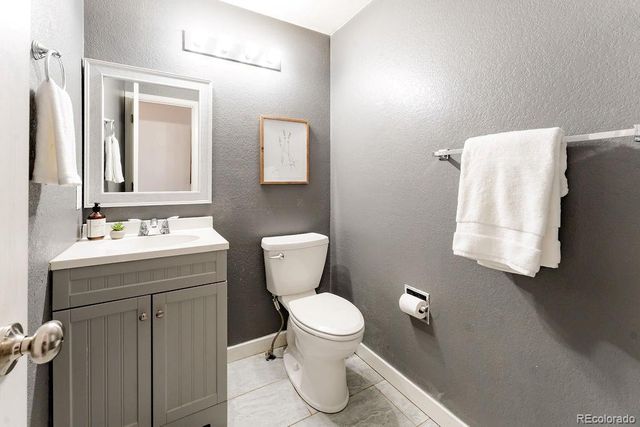 19905 E Stanford Drive, Centennial, CO 80015