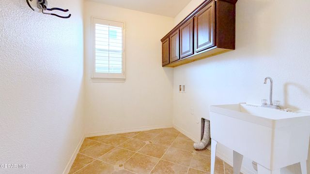 1381 ANDREA MICAELA Place, El Paso, TX 79928