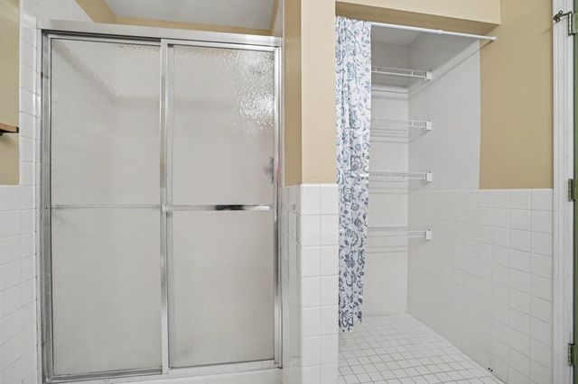 1 Renaissance Place 3G, Palatine, IL 60067
