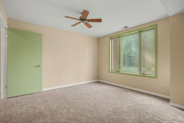 1 Renaissance Place 3G, Palatine, IL 60067