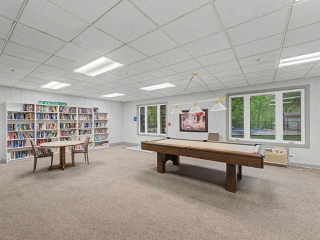 1 Renaissance Place 3G, Palatine, IL 60067