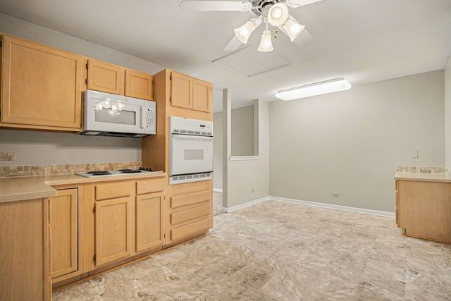 1 Renaissance Place 3G, Palatine, IL 60067