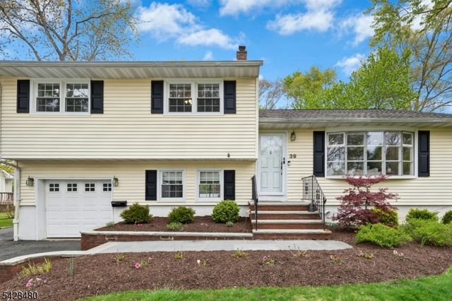 39 Surrey Ln, Berkeley Heights Twp., NJ 07922