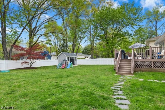 39 Surrey Ln, Berkeley Heights Twp., NJ 07922