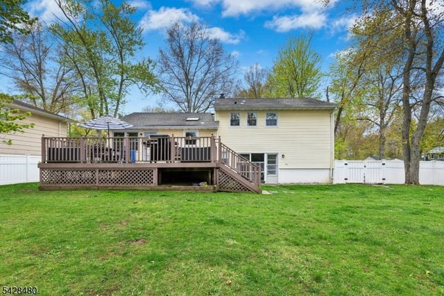 39 Surrey Ln, Berkeley Heights Twp., NJ 07922
