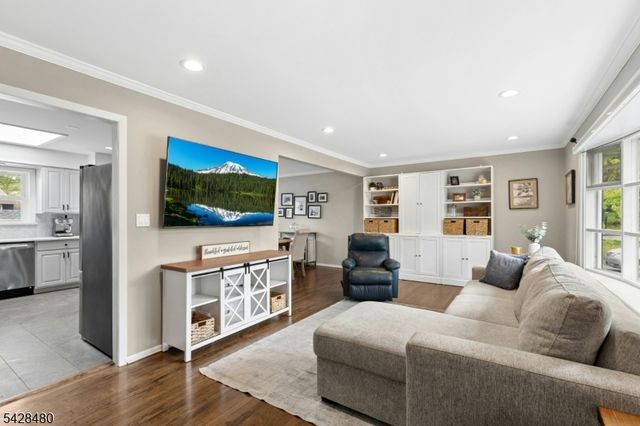 39 Surrey Ln, Berkeley Heights Twp., NJ 07922