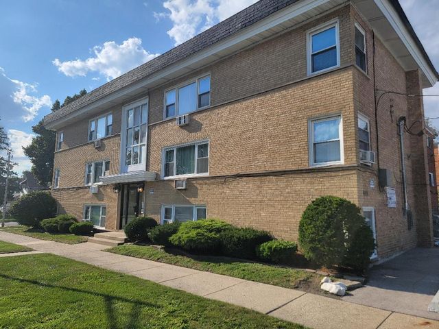 445 22nd Avenue, Bellwood, IL 60104