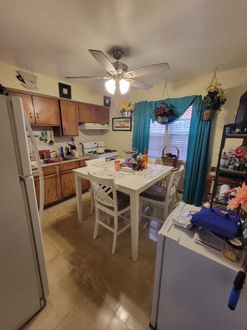 445 22nd Avenue, Bellwood, IL 60104
