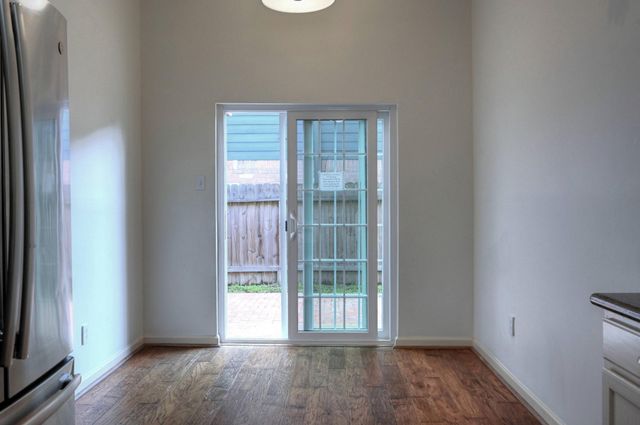 9859 Meadow Bend Lane, Houston, TX 77065