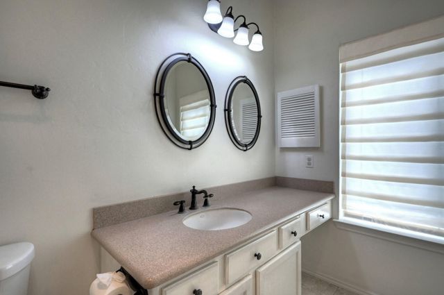 9859 Meadow Bend Lane, Houston, TX 77065