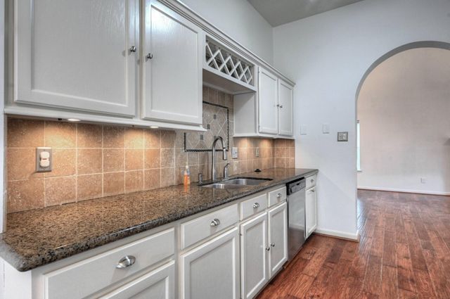 9859 Meadow Bend Lane, Houston, TX 77065