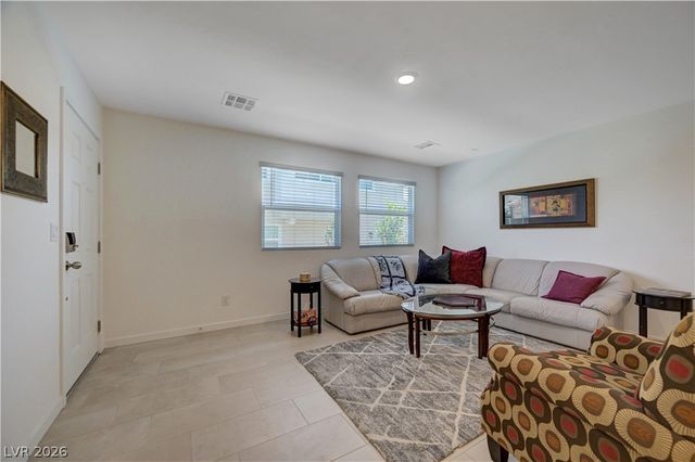 6318 Foxes Dale Street, Las Vegas, NV 89166