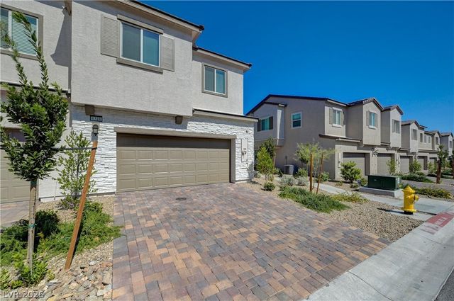 6318 Foxes Dale Street, Las Vegas, NV 89166
