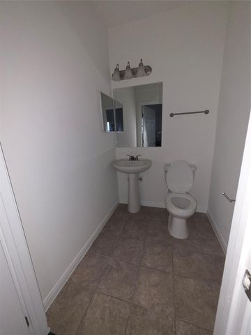 8810 Bent Oak Lane, Hitchcock, TX 77563