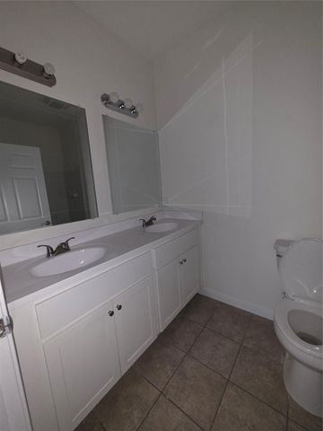 8810 Bent Oak Lane, Hitchcock, TX 77563