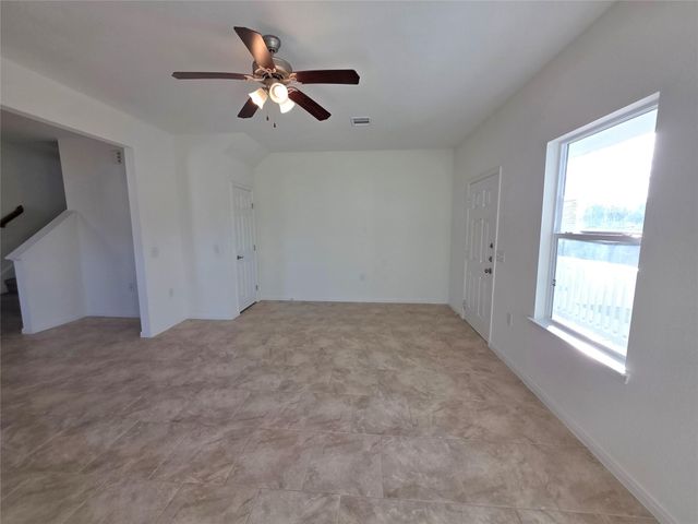 8810 Bent Oak Lane, Hitchcock, TX 77563