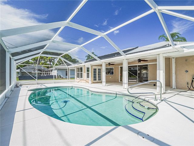 105 Day Drive, Sebastian, FL 32958