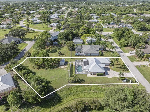 105 Day Drive, Sebastian, FL 32958