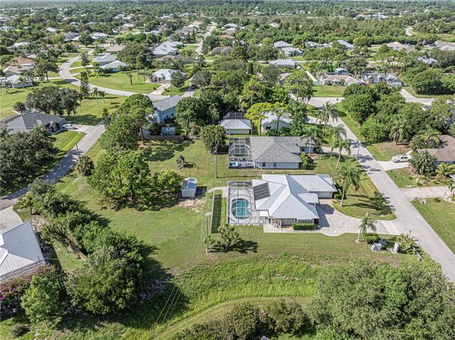 105 Day Drive, Sebastian, FL 32958