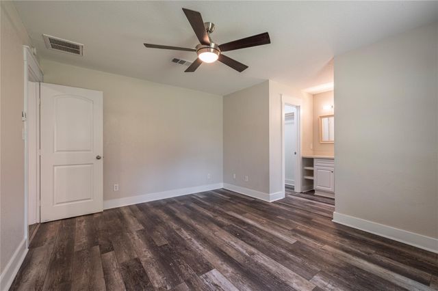 3426 E Meadow Lane, Dickinson, TX 77539