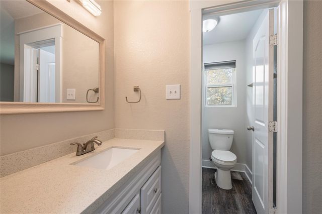 3426 E Meadow Lane, Dickinson, TX 77539