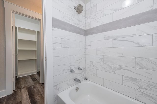 3426 E Meadow Lane, Dickinson, TX 77539