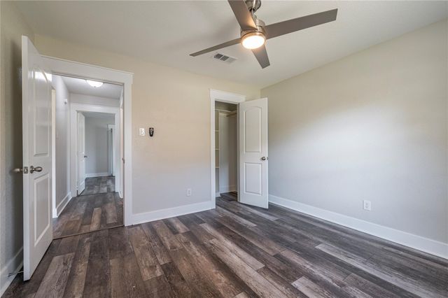 3426 E Meadow Lane, Dickinson, TX 77539